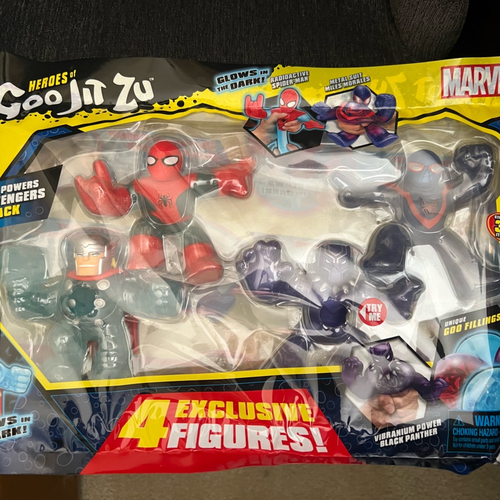 Heroes of Goo Jit Zu Marvel Ultra Powers Avengers Action Figure 4-Pack